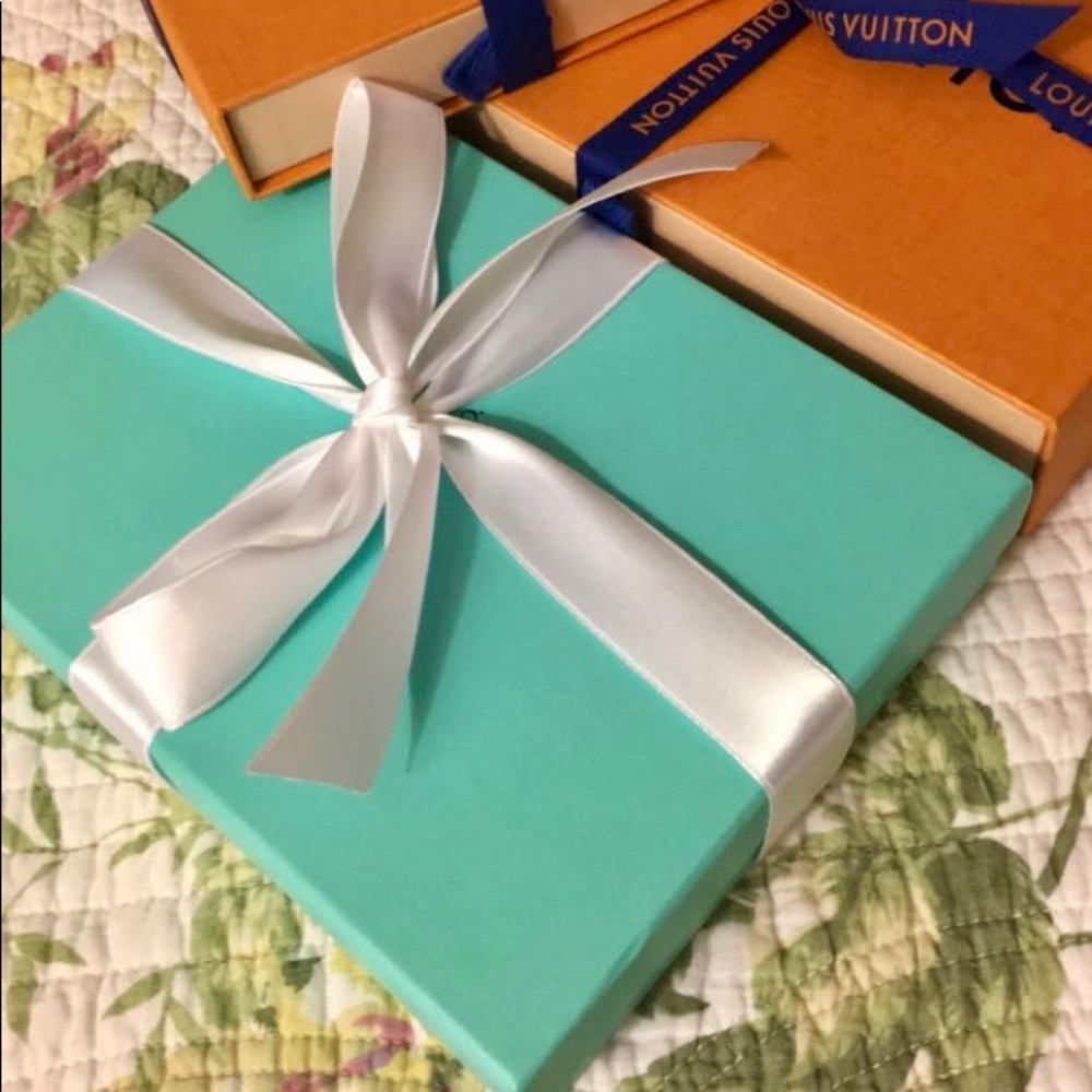 New Tiffany passport cover